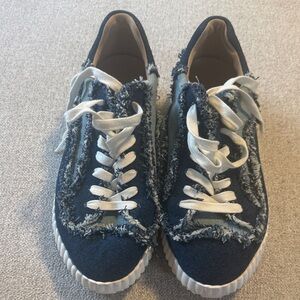 Stylish Blue Denim Sneakers for Women